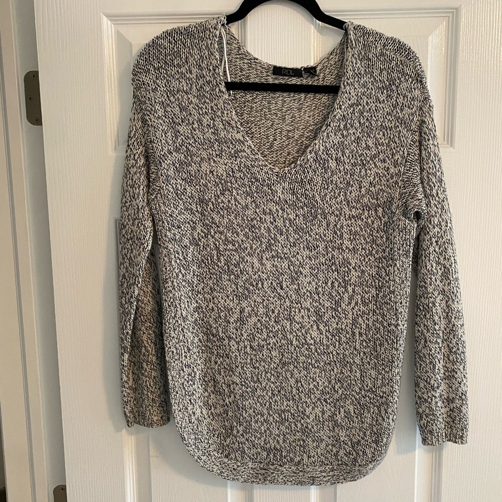 RDI sweater - medium